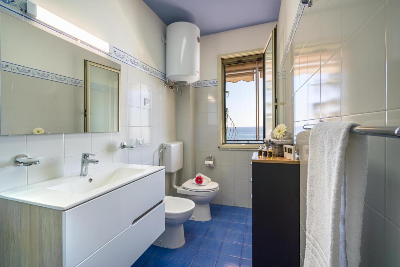 דירות לטויאני Loft Balcone Sul Mare מראה חיצוני תמונה